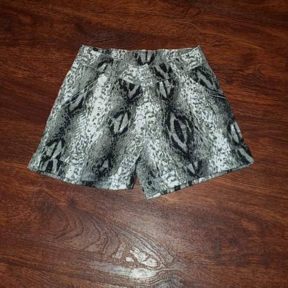 Trendy girl outfit - Picture 3 of 3